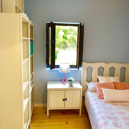 בית אירוח Casa La Curuxa En Vidiago, Llanes *