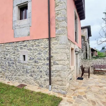 בית אירוח Casa La Curuxa En Vidiago, Llanes *